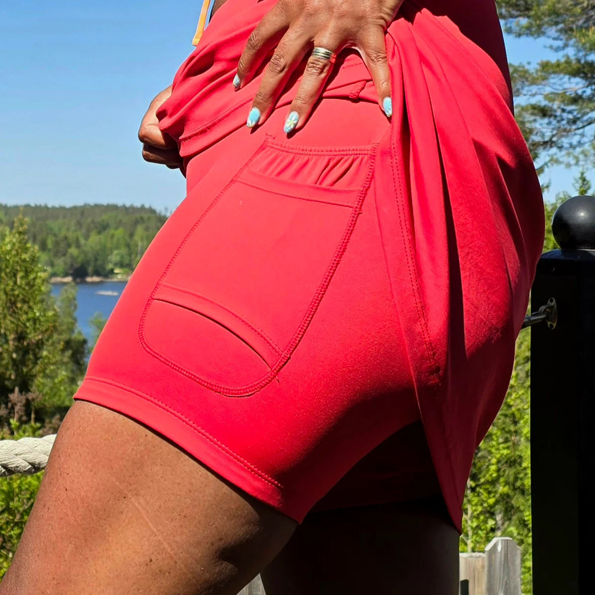 She Did running skirt red