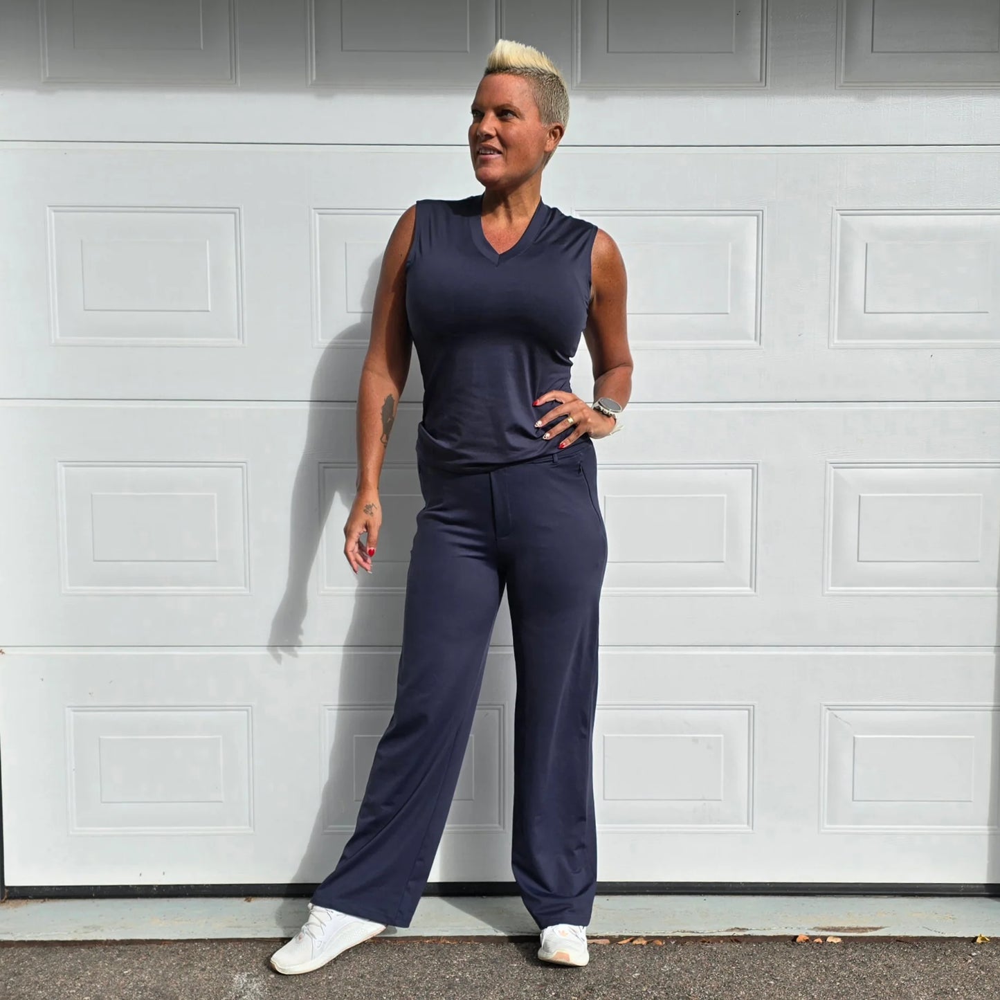 She Did V-tanktopp - Midnight - Forhåndsbestilling: Sendes juni/juli 2026