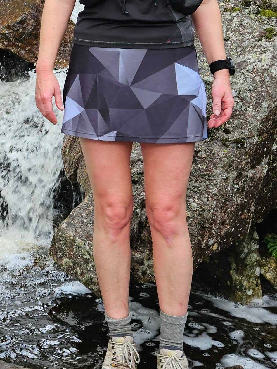 Gym Girl Skirt - Black Origami