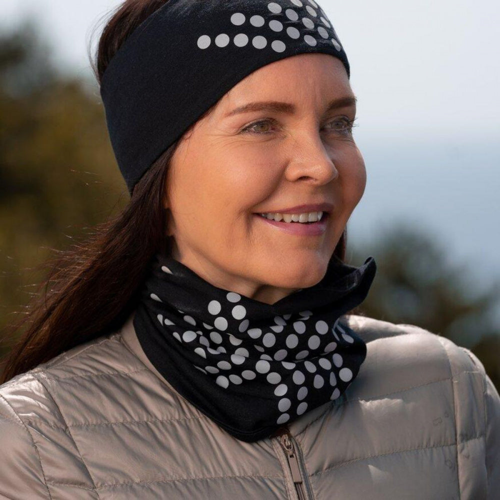 Morild Sølvfaks wool neck warmer with reflector black