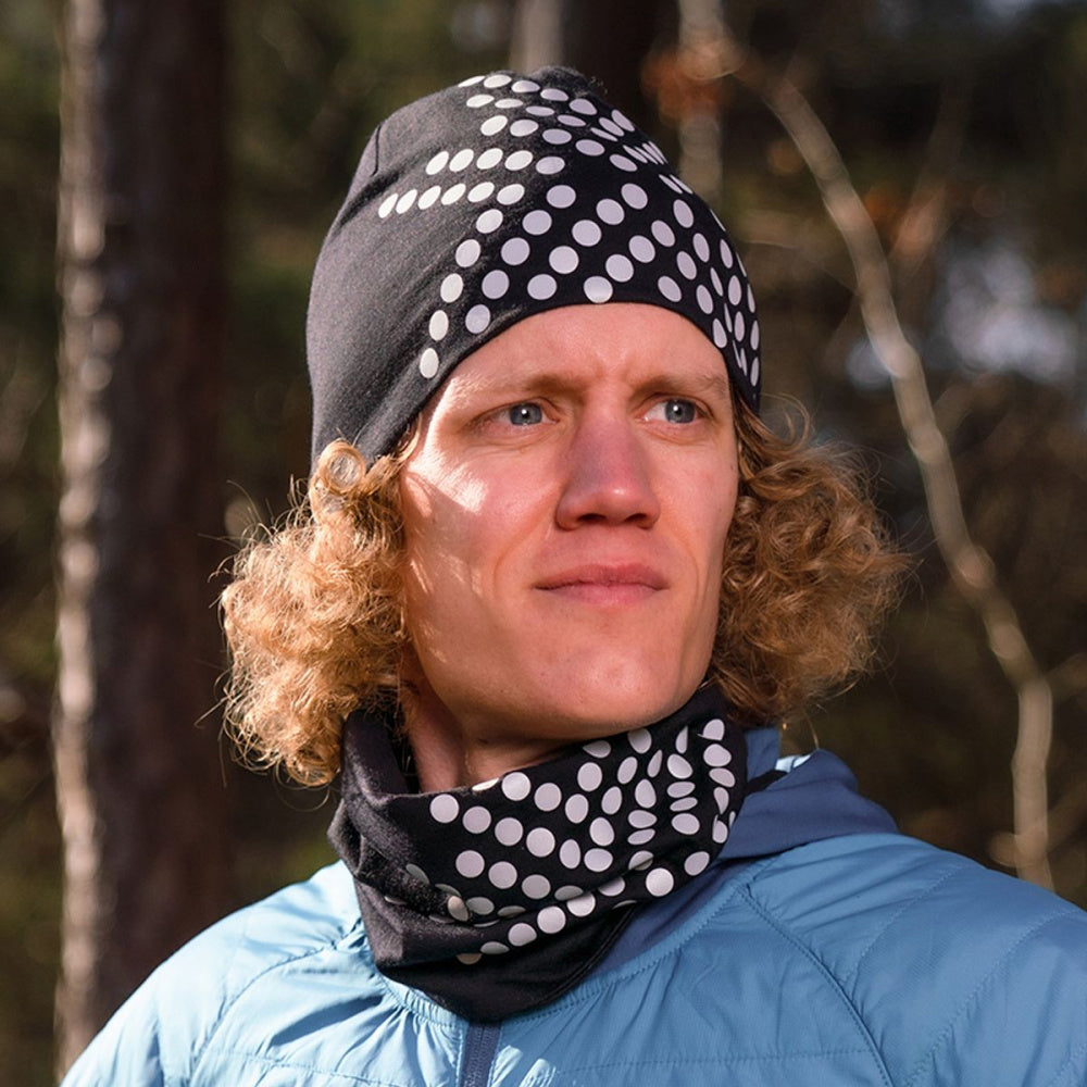 Morild Sølvfaks wool neck warmer with reflector black