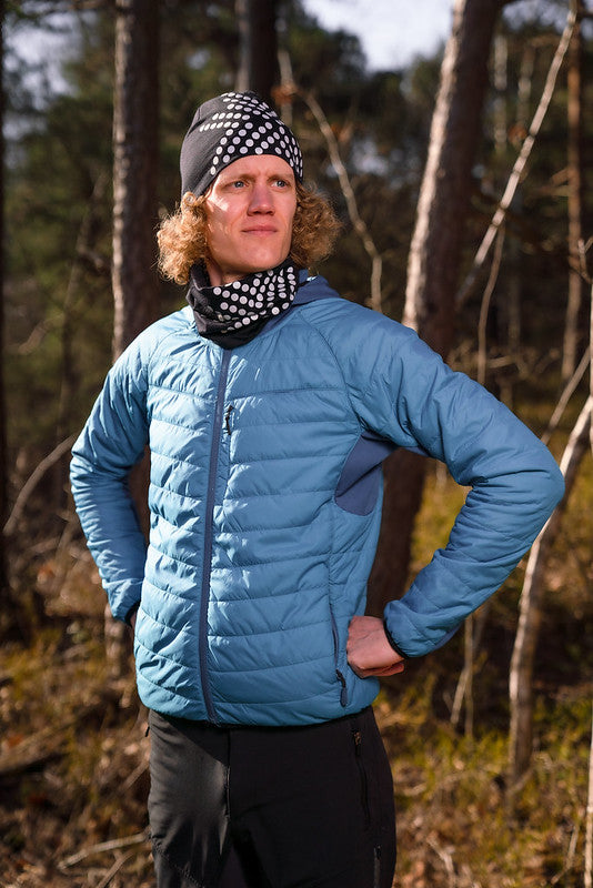 Morild Sølvfaks wool neck warmer with reflector black