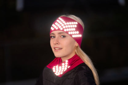 Morild Sølvfak neck in wool with reflective cherry pink