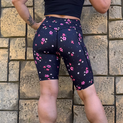 She Did Biker Shorts - Ditsy - Forhåndsbestilling: Sendes august 2026