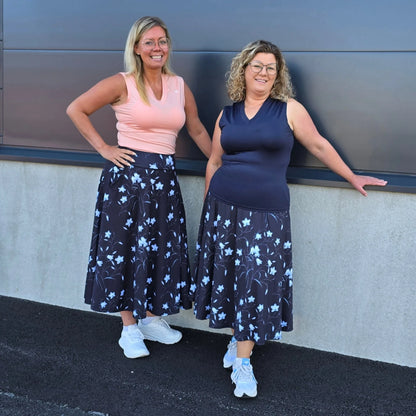 She Did V-tanktopp - Midnight - Forhåndsbestilling: Sendes juni/juli 2026