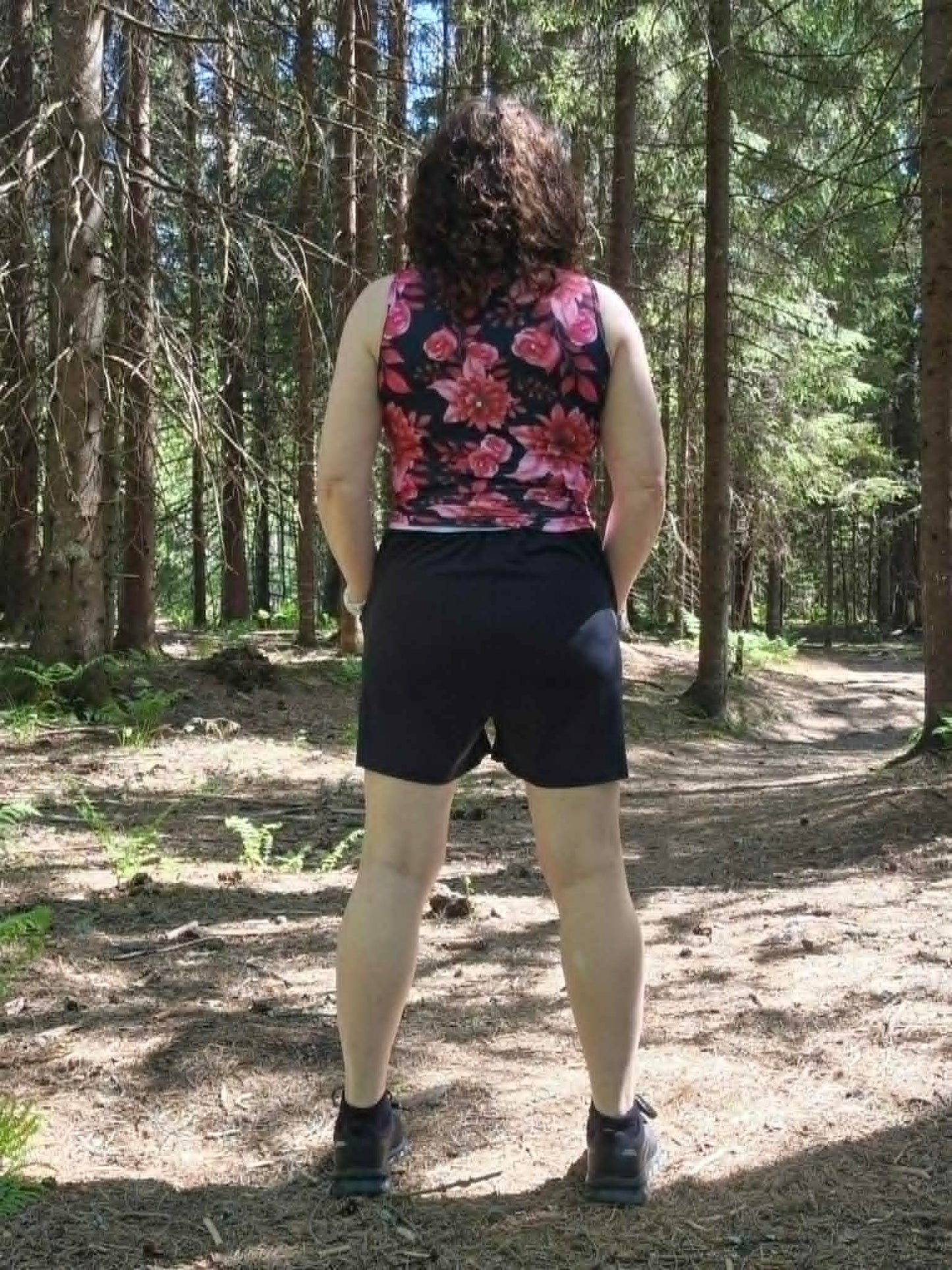 She Did tanktopp - Winery Floral - Forhåndsbestilling: Sendes august 2026