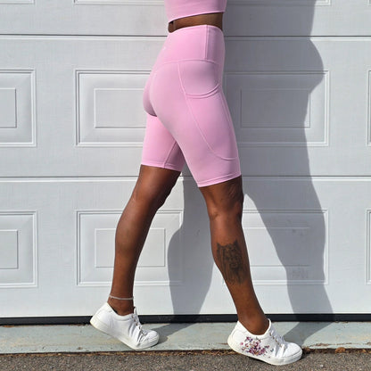 She Did Biker Shorts - Forhåndsbestilling: Sendes uke 21/22